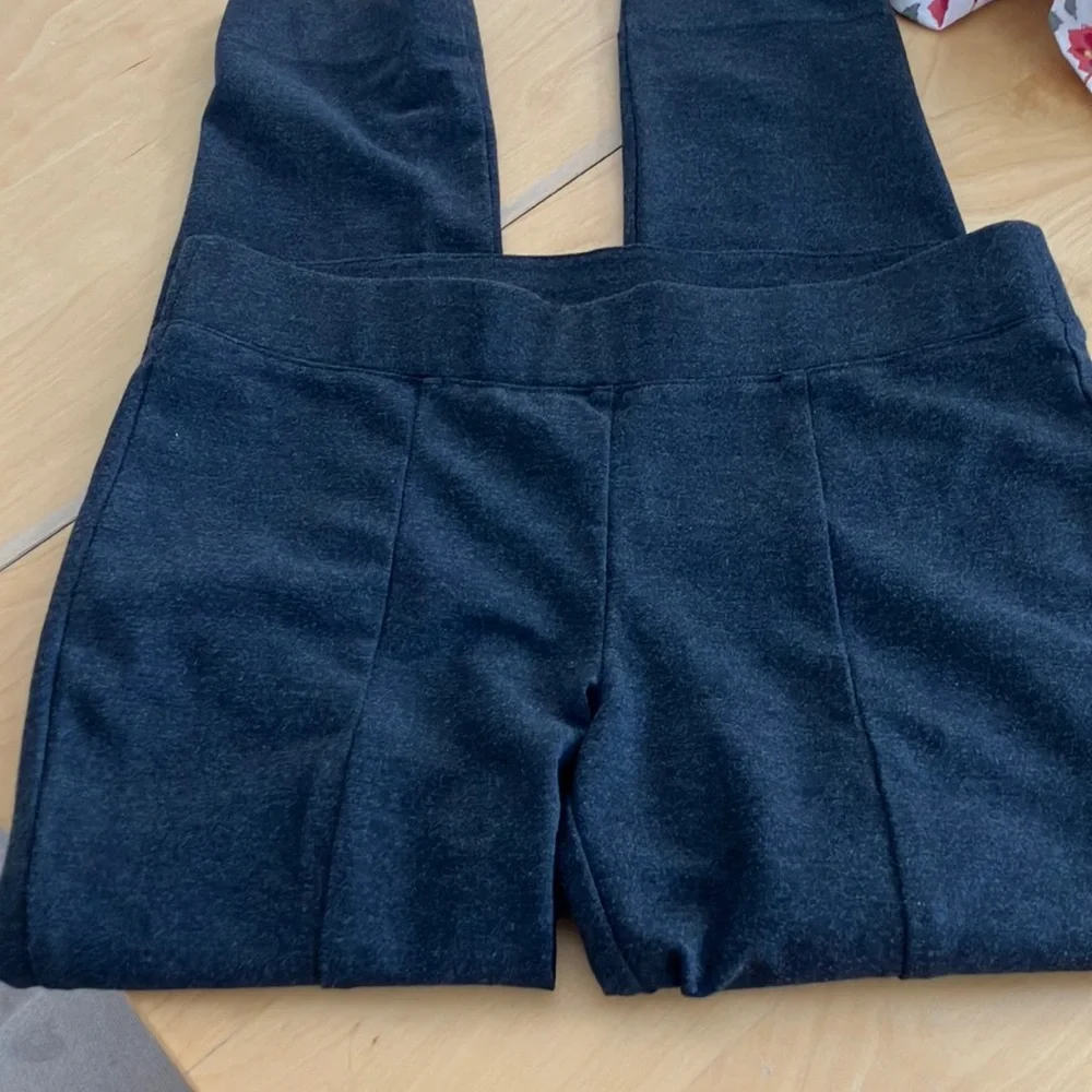 The Limited Classic Office Pants with the comfort of leggings size‎ 10 grey